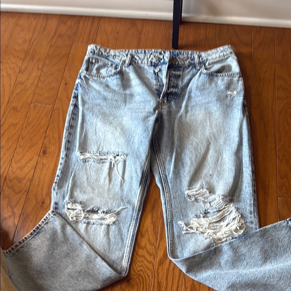BDG Blue Boyfriend Jeans Vintage Distressed